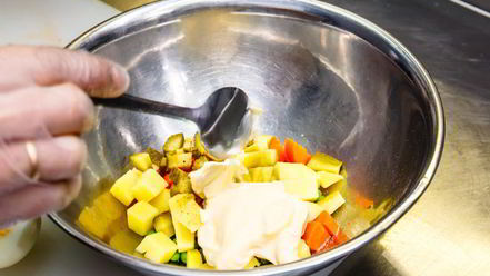 Рецепт оливье с крабом