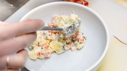 Рецепт оливье с крабом