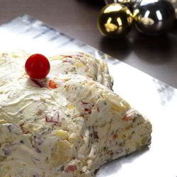 Рецепт Оливье с красным сладким перцем и кислым яблоком