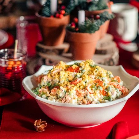 Рецепт Оливье с раковыми шейками