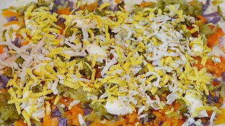 Рецепт оливье с рыбой в рулете