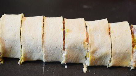 Рецепт оливье с рыбой в рулете