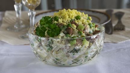 Рецепт Оливье с языком