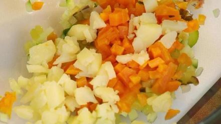 Рецепт праздничного салата оливье