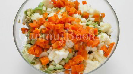 Рецепт салата оливье без майонеза и картофеля