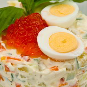 Рецепт Салата Оливье с икрой