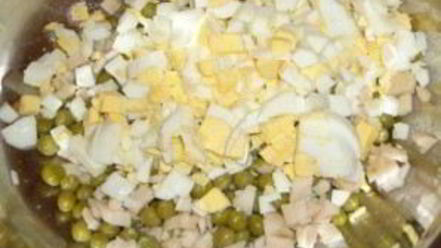 Рецепт салата оливье с кальмарами