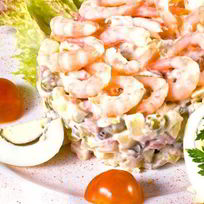 Салат Оливье с креветками