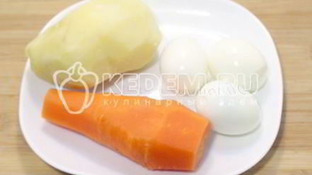 Рецепт салата оливье с курицей и икорной закуской