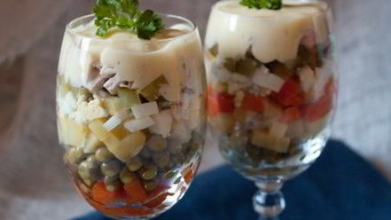 Рецепт салата оливье с курицей под соусом айоли