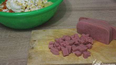 Рецепт салата оливье с ветчиной