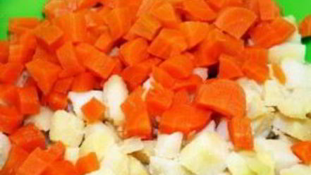 Рецепт салата оливье со свининой