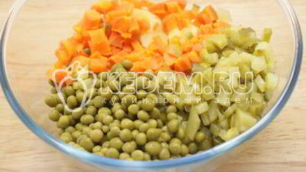 Рецепт салата с курицей праздничное оливье