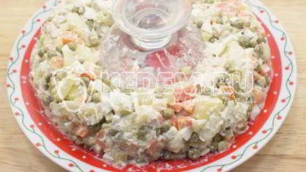 Рецепт салата с курицей праздничное оливье