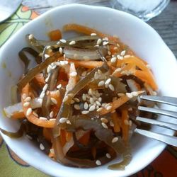 Рецепт Острого салата из морской капусты и моркови