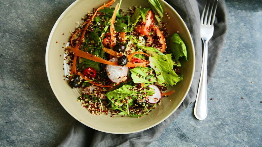 Рецепт овощного салата с киноа