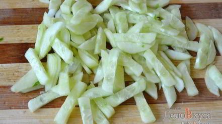 Рецепт салата из черемши с огурцами