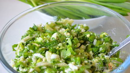 Рецепт салата из черемши с огурцами