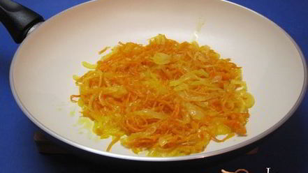 Рецепт салата из куриных желудочков с фасолью