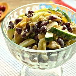 Рецепт Салата из курицы и фасоли
