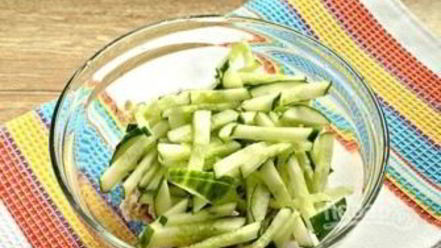 Рецепт салата из курицы и фасоли