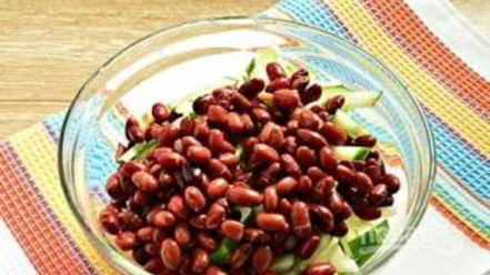 Рецепт салата из курицы и фасоли