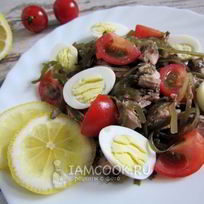 Салат из морской капусты с яйцом