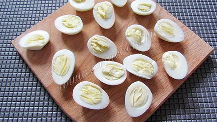 Рецепт салата из морской капусты с яйцом