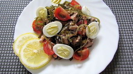 Рецепт салата из морской капусты с яйцом