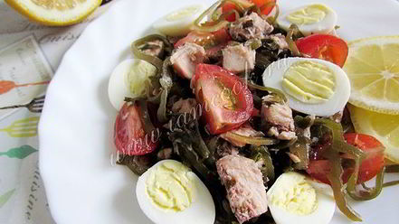 Рецепт салата из морской капусты с яйцом