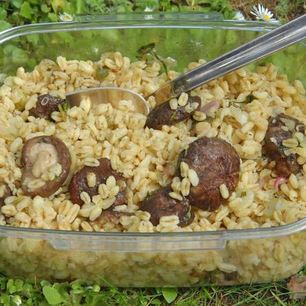 Рецепт Салата из пшеницы с грибами