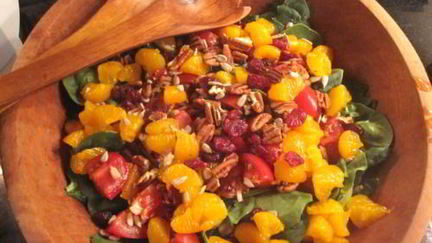 Рецепт Салата из шпината с мандаринами