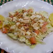 Рецепт Салата из слабосоленой красной рыбы