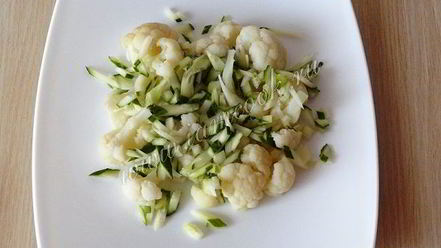 Рецепт салата из цветной капусты с яблоками