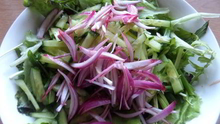 Рецепт салата из зелени с оливками