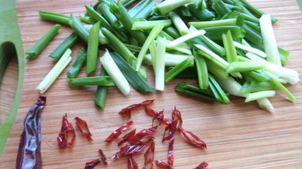 Рецепт салата из зелени с оливками