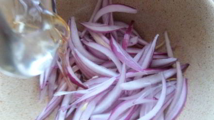 Рецепт салата из зелени с оливками