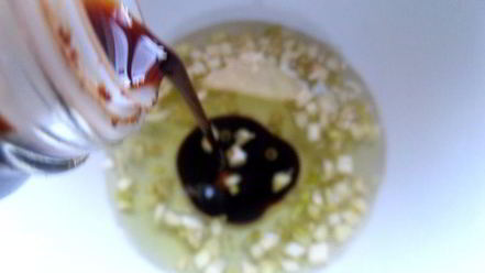 Рецепт салата из зелени с оливками