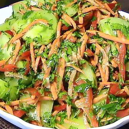 Рецепт Салата из зеленых помидор с морковью по-корейски