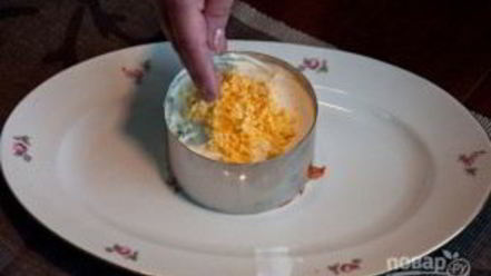 Рецепт мимозы с крабовыми палочками и яблоком