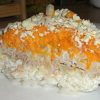 Слоеный салат Мимоза с рыбой и рисом