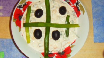 Рецепт Салата на оливковом масле с яйцом и зеленым луком