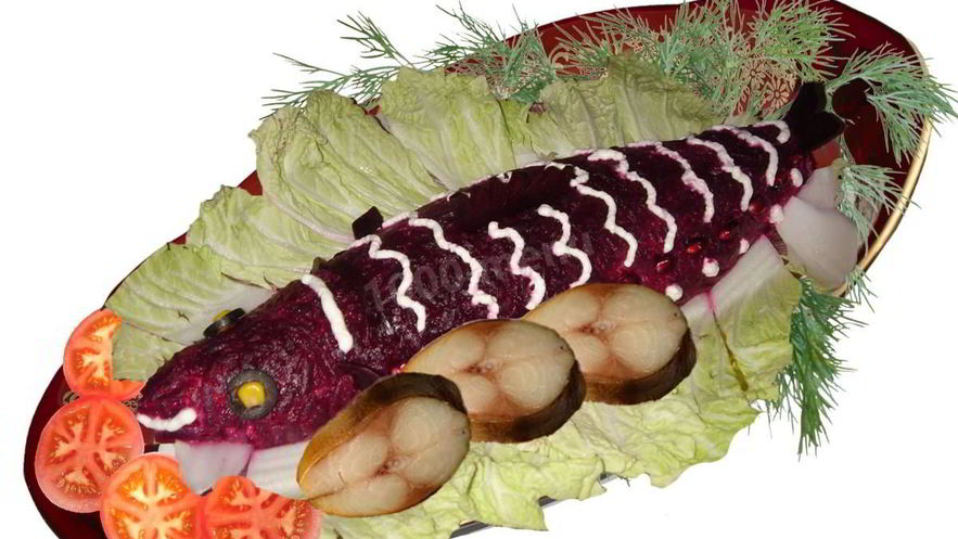 Рецепт копченой скумбрии под шубой рулетом