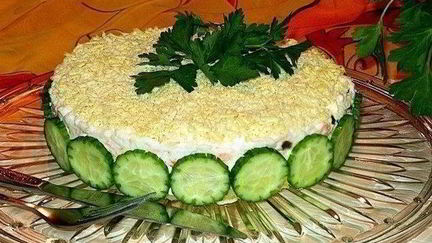 Рецепт Салата Печень трески под шубой с черносливом