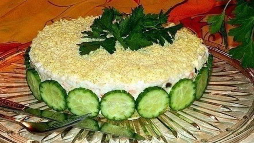 Рецепт салата печень трески под шубой с черносливом