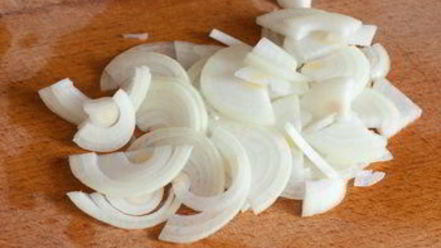 Рецепт сельди под шубой с зеленым чесночным соусом