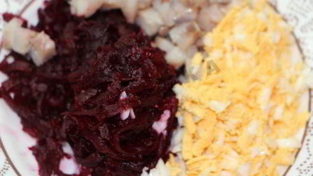 Рецепт сельди под шубой в картофельных тарталетках