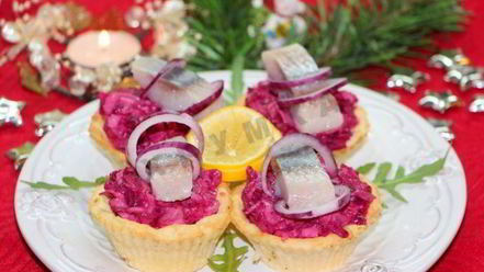 Рецепт сельди под шубой в картофельных тарталетках