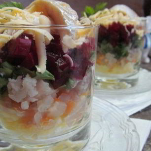 Рецепт Селедки под шубой с маринованным луком