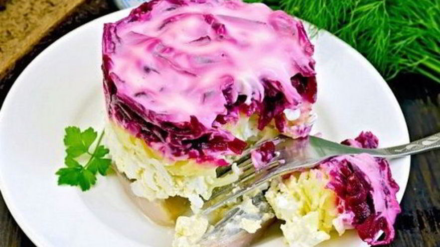 Рецепт сочной сельди под шубой с яблоком